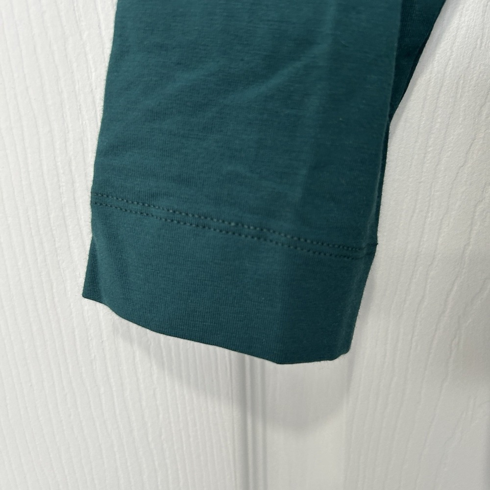 Chico's The Ultimate Tee Long Sleeve Women's Sz Medium Dark Green Casual Comfort - Picture 3 of 7